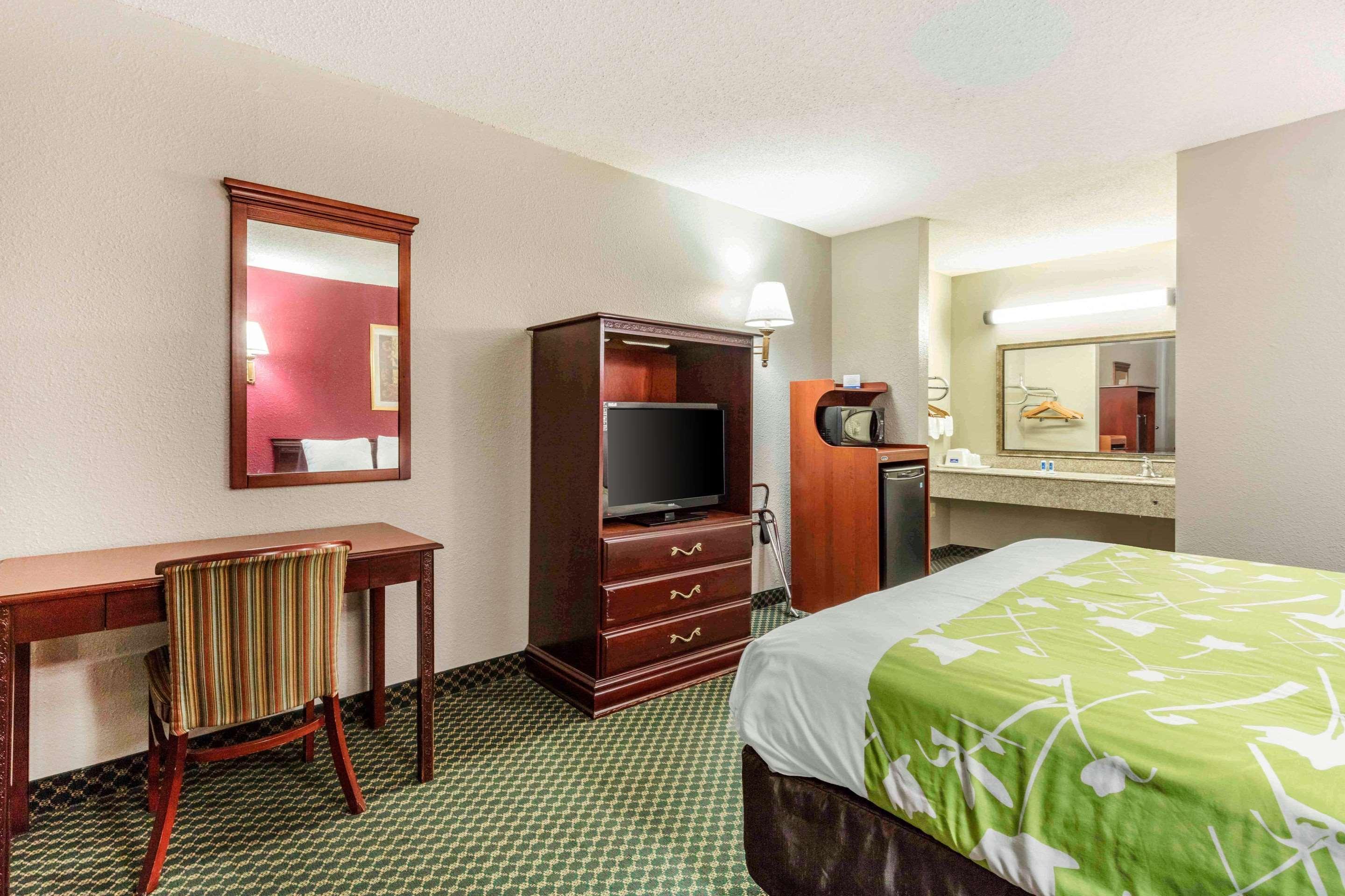 Rodeway Inn Prattville I-65 Екстер'єр фото